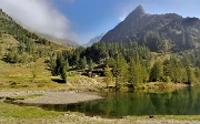 117 Lago della Cava, laggiù in fondo fa capolino il Monte Aga...